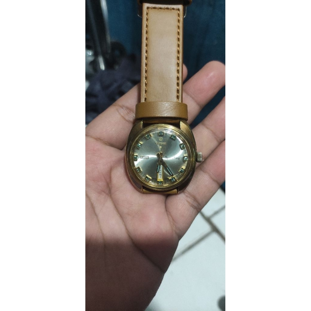 JAM TANGAN TITONI SPACE KING 999 GOLD DIAL AUTOMATIC ZAMBRUD STONE 1962 MADE IN SWISS