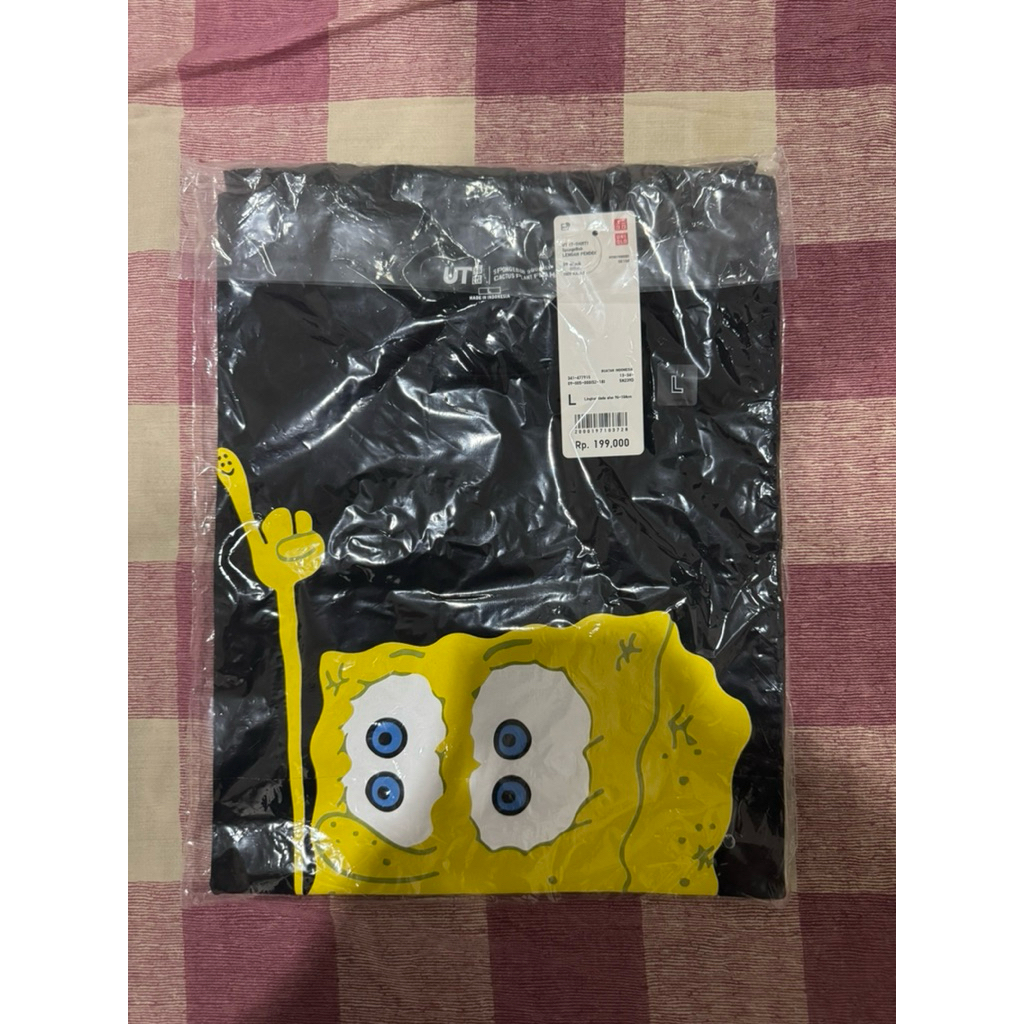 Kaos Uniqlo x SpongeBob Cactus Plant Flea Market