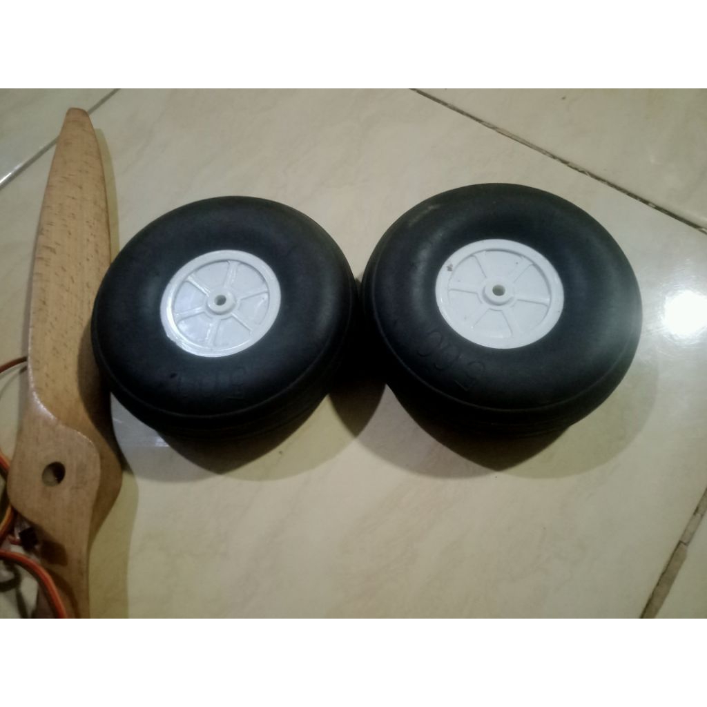 roda pesawat rc