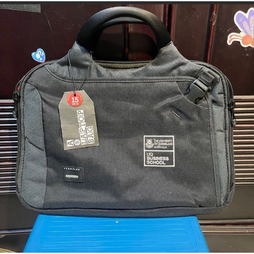 Tas Laptop Crumpler Dry Red No.7