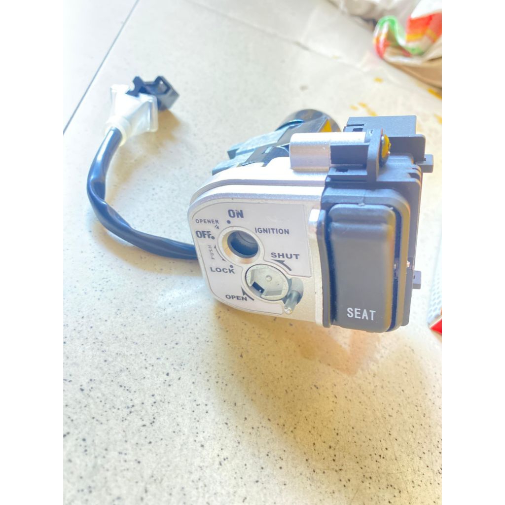 SCOOPY F1 TAHUN 2012-2015 KUNCI KONTAK SET