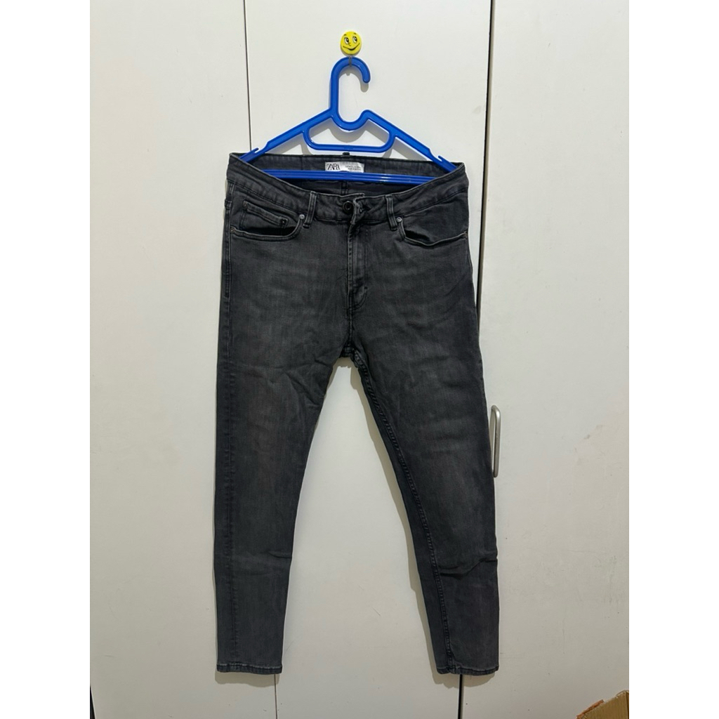 celana panjang cowo jeans ZARA MAN (preloved) pemakaian pribadi