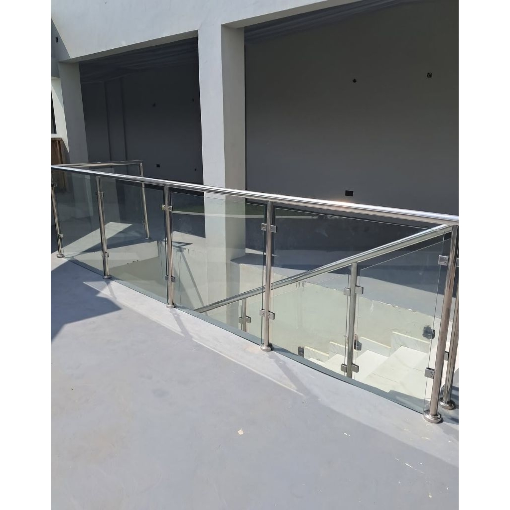 RAILING TANGGA KACA STAINLESS DAN PAGAR BALKON RUMAH
