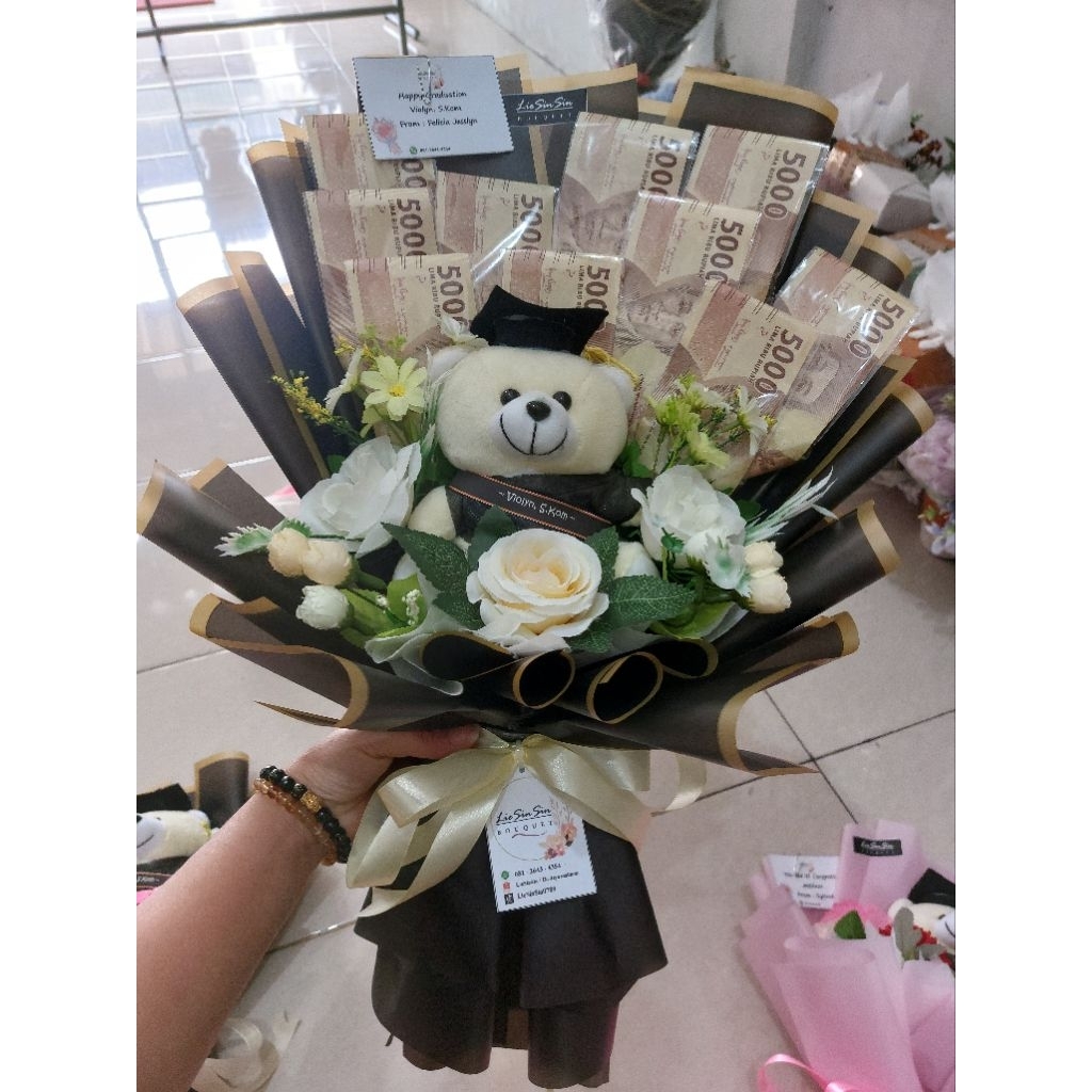 BUKET BONEKA WISUDA + ISIAN + BUNGA / buket uang / buket wisuda