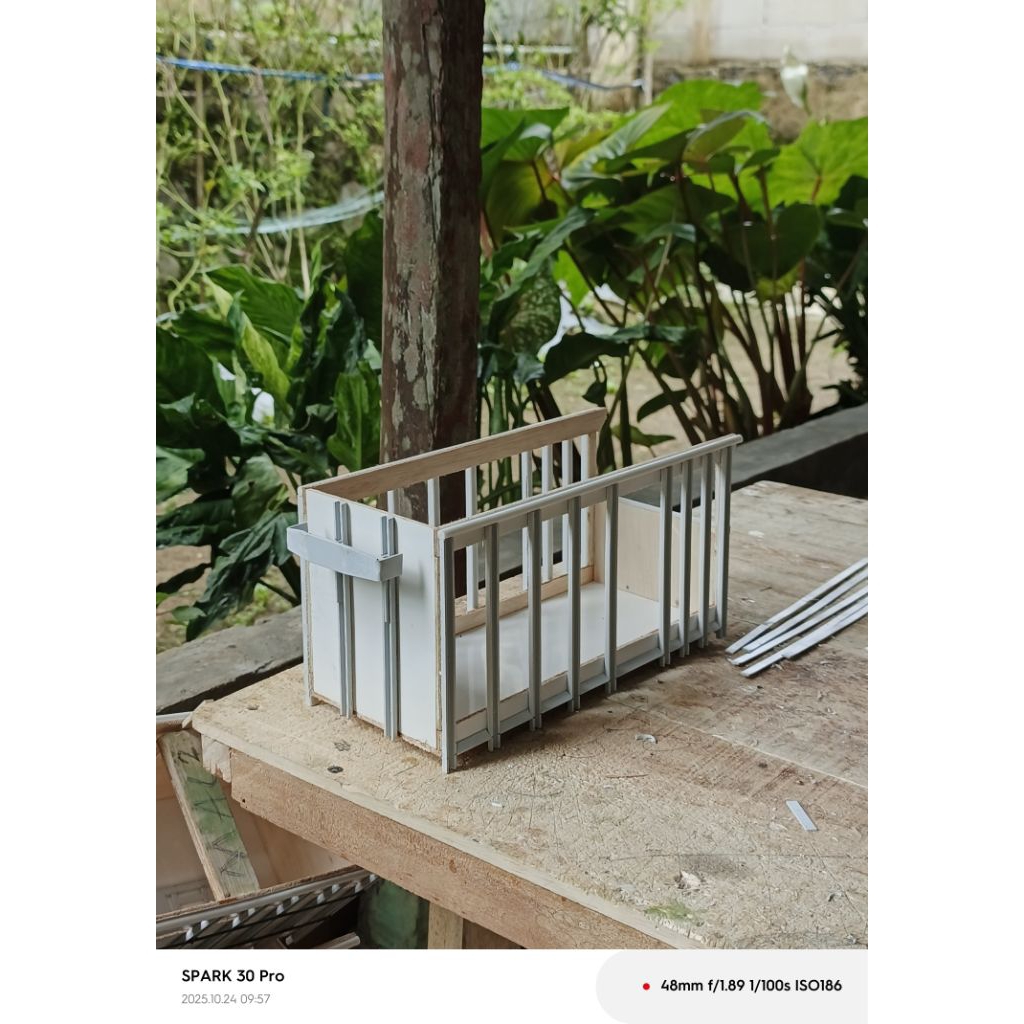 bak ayam miniatur truk plastik