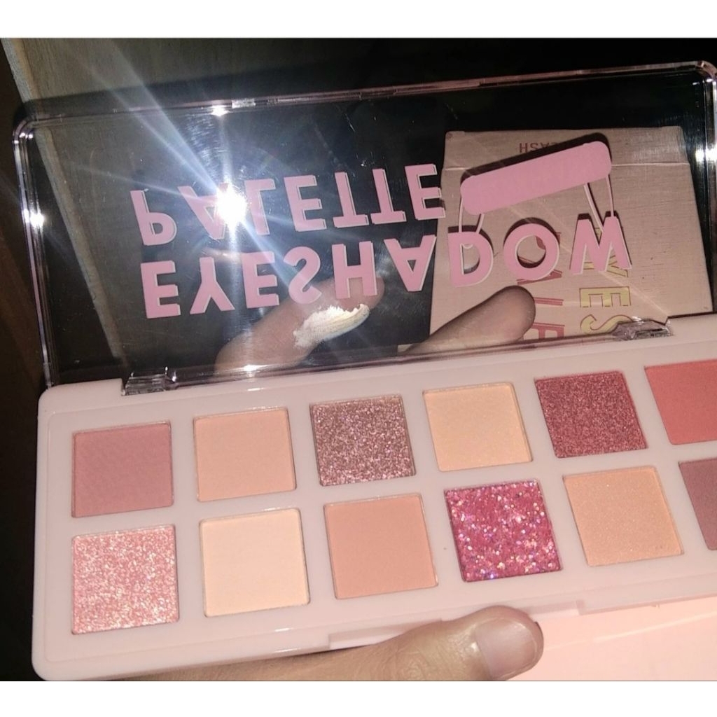 eyeshadow pinkflash