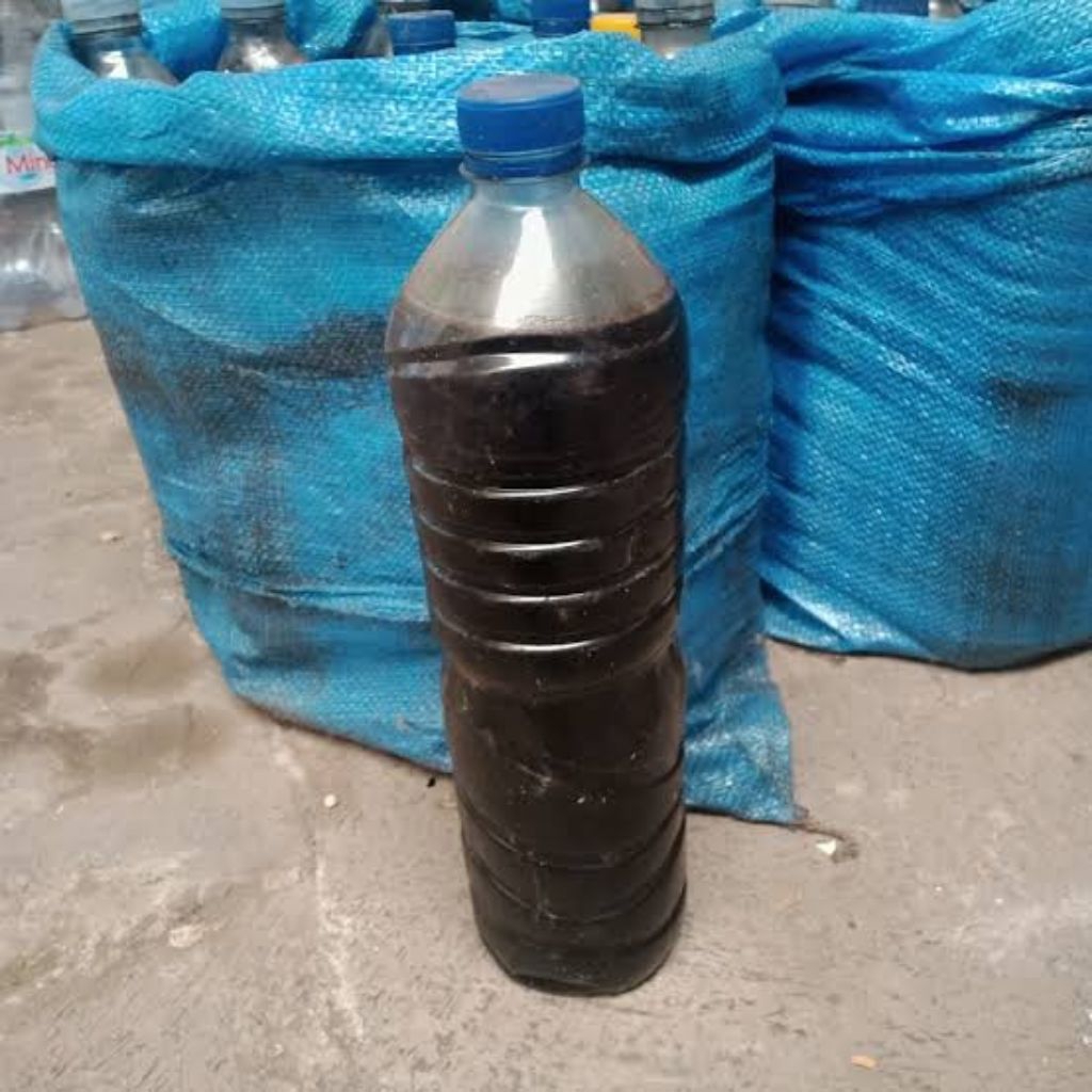 2 kg tetes tebu atau molase penambah nafsu makan pada sapi kambing domba unggas, bisa untuk pertania