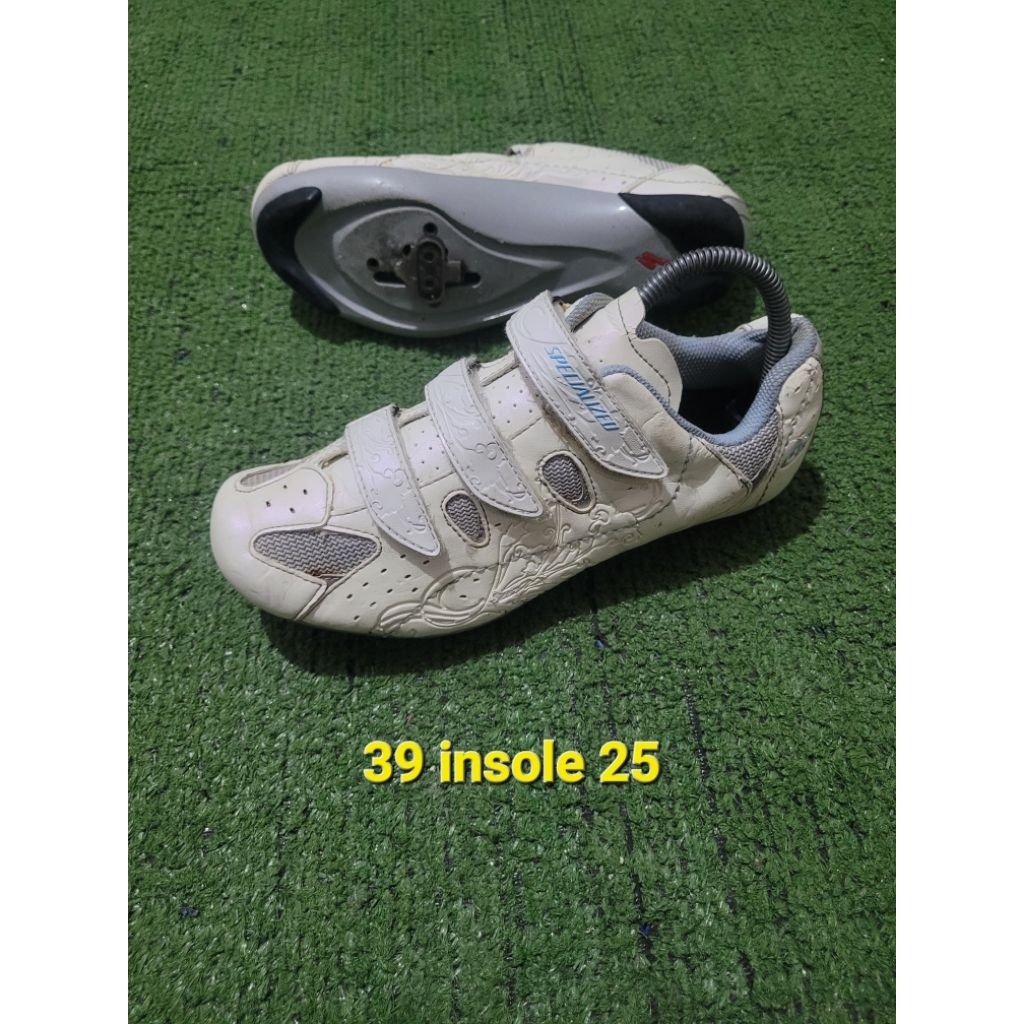sepatu sepeda multi cleat s39 specialized