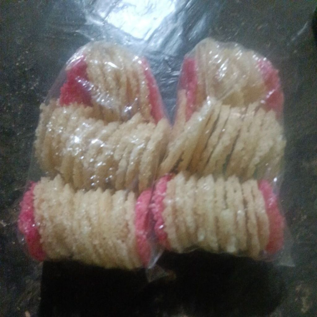 eyek eyek khas lampung  2 pack per pak isi 30 an