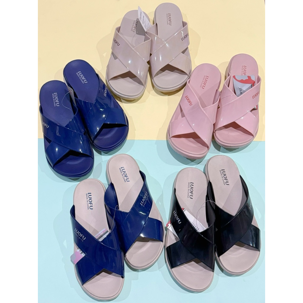 Luofu Sandal Karet Jelly Silang Wanita E7189-BW (AB6)