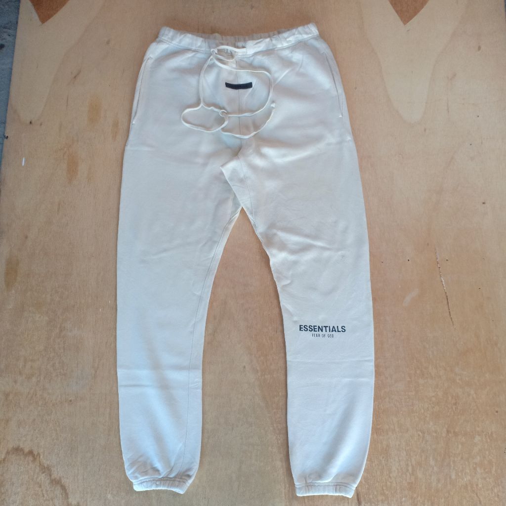 Training Joger ESSENTIALS Second