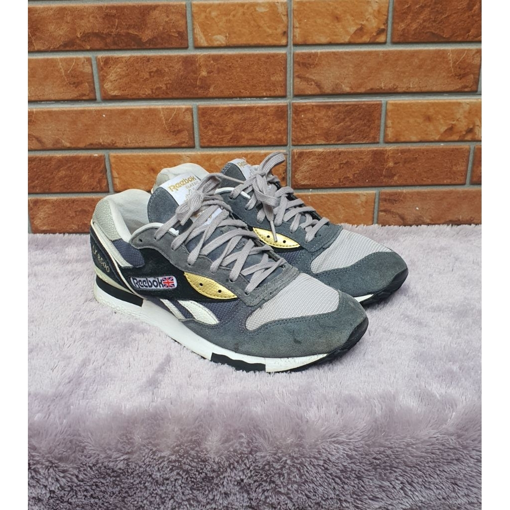 Sepatu Classic Suede LX8500 Size 40.5