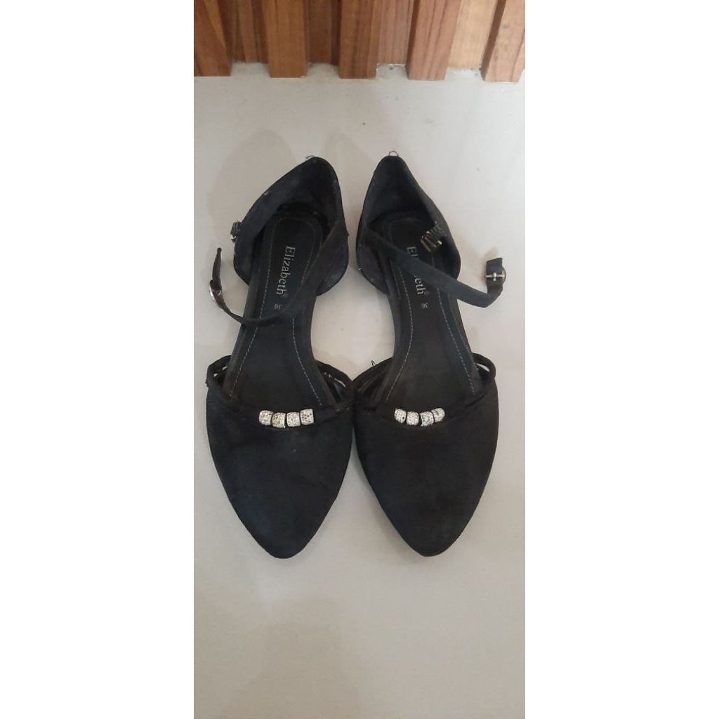 Preloved flatshoes elizabeth sendal elizabeth