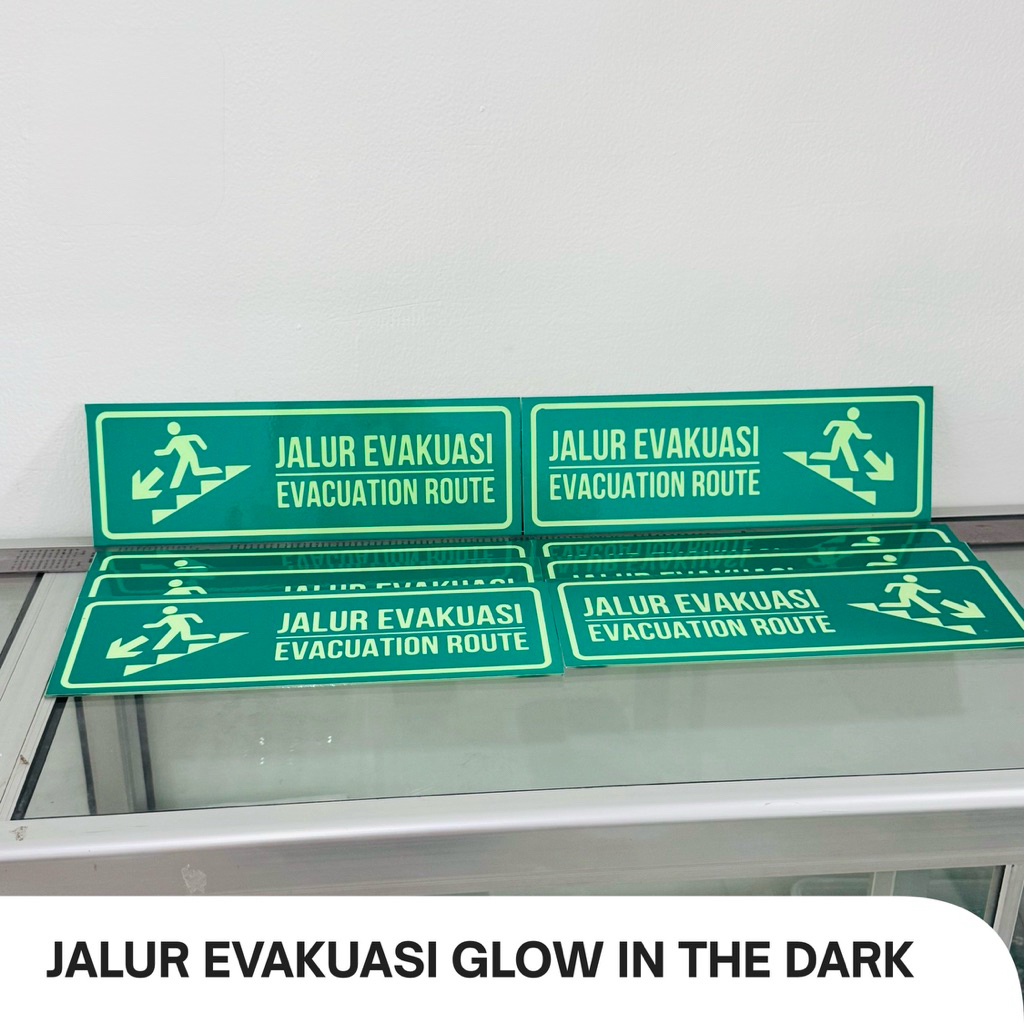 JALUR EVAKUASI AKRILIK GLOW IN THE DARK