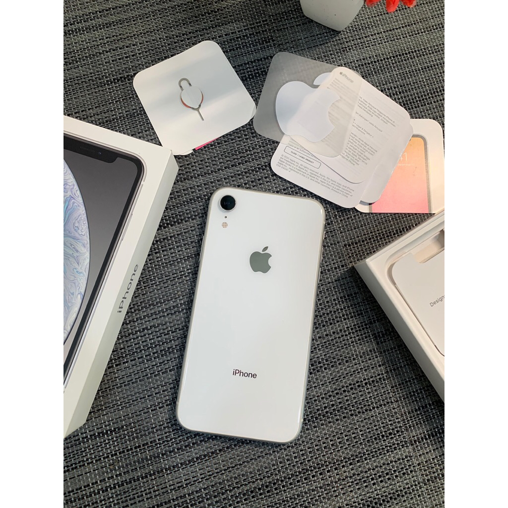 Iphone XR 64gb ibox fullset sama nota