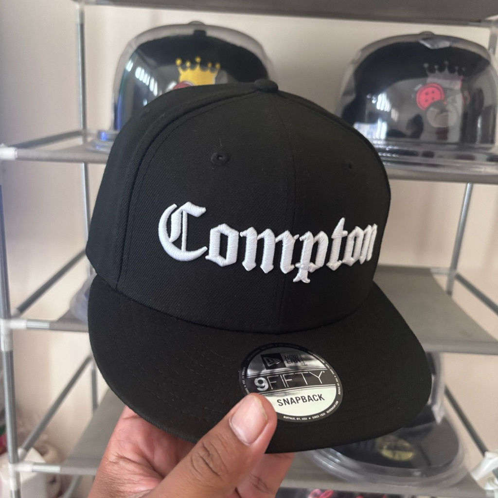New Era Snapback Compton Script