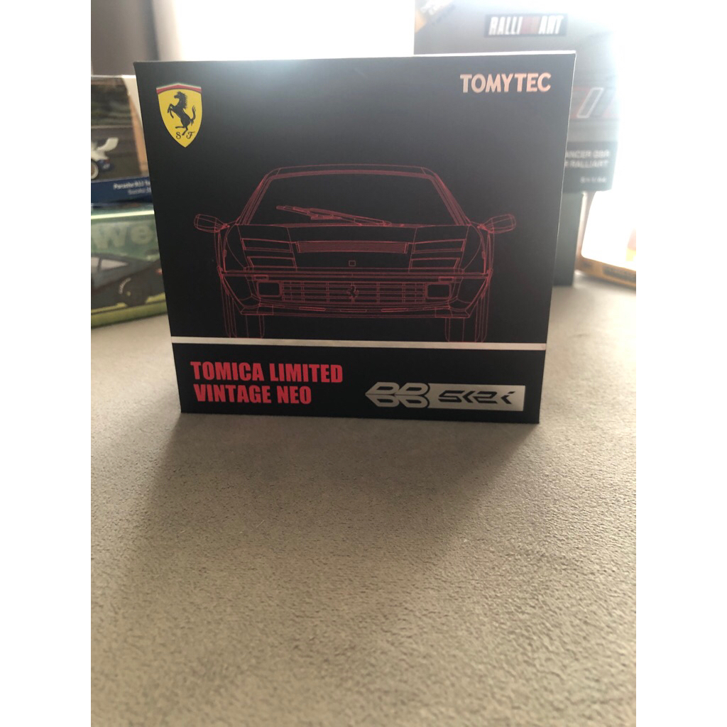 Tomica limited vintage ferrari 512i