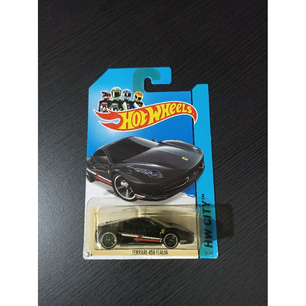 Hotwheels Ferrari 458 Italia hitam
