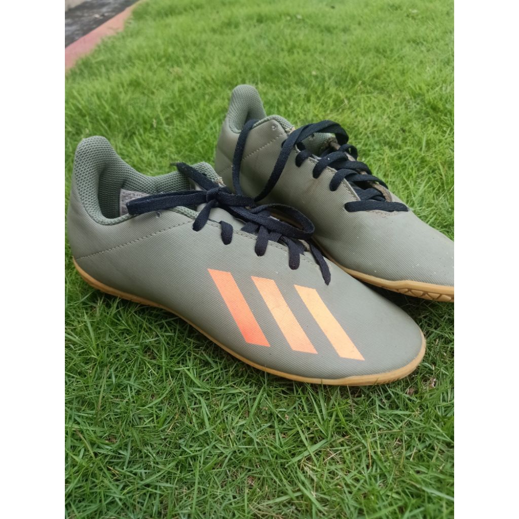 ORIGINAL sepatu futsal Adidas anak size 36,5, insole 23