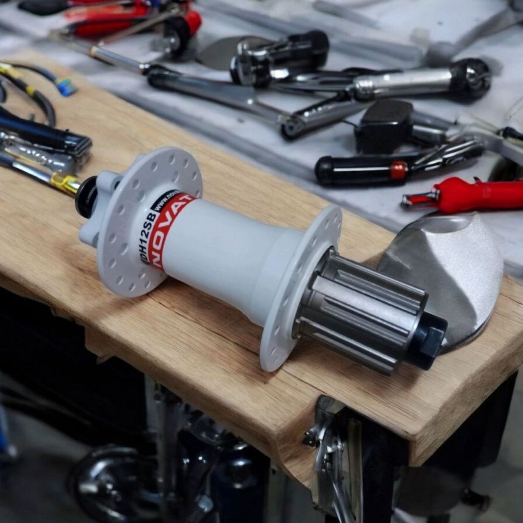 Hub belakang / Freehub novatec TA 12 x 157mm super boost body HG 32 Hole disc bearing sealed