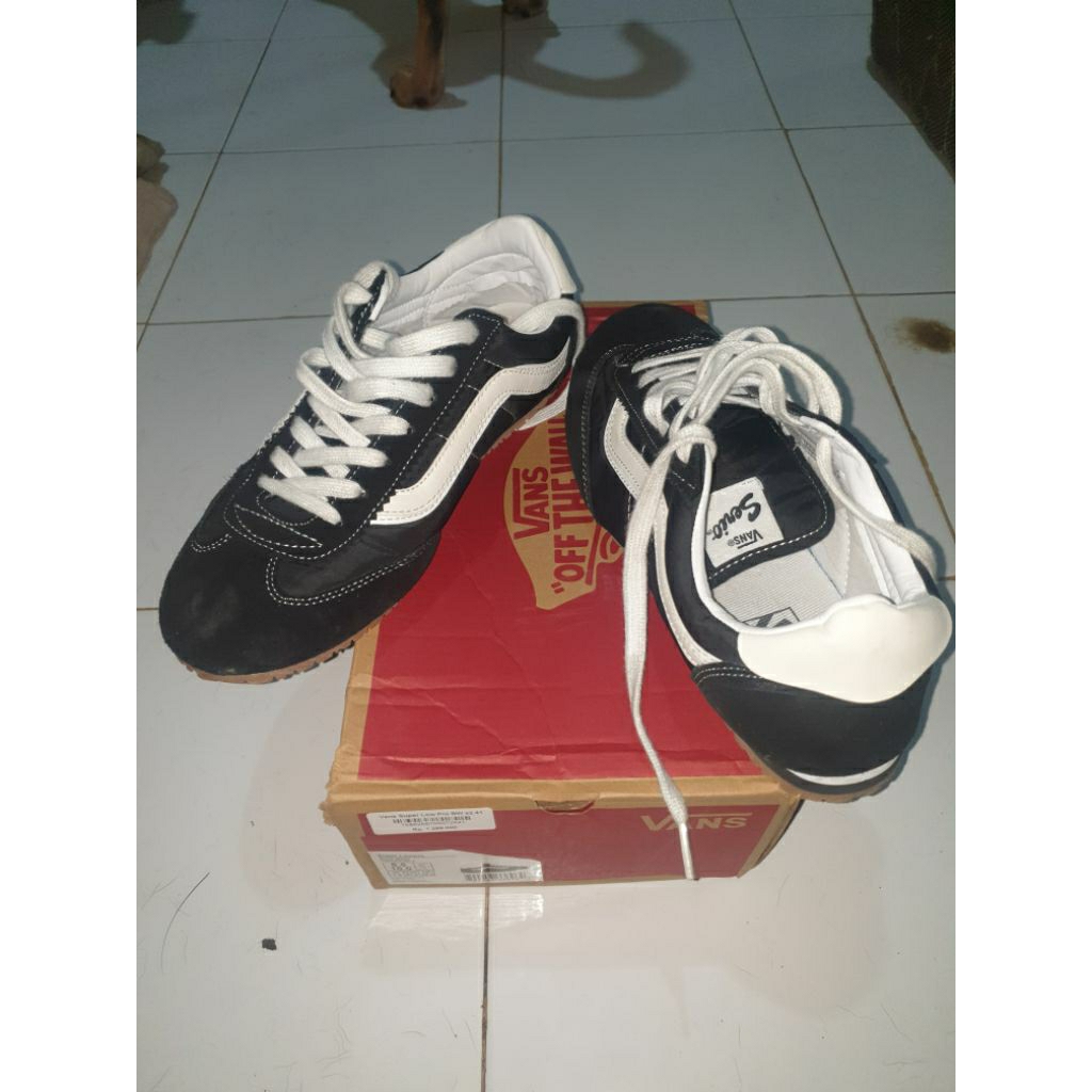 vans low pro second