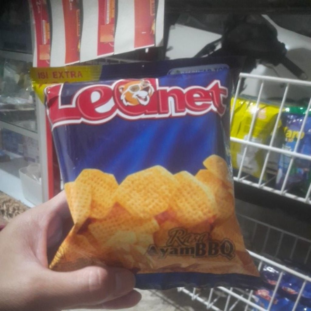 MAKANAN RINGAN LEONET RASA AYAM BBQ