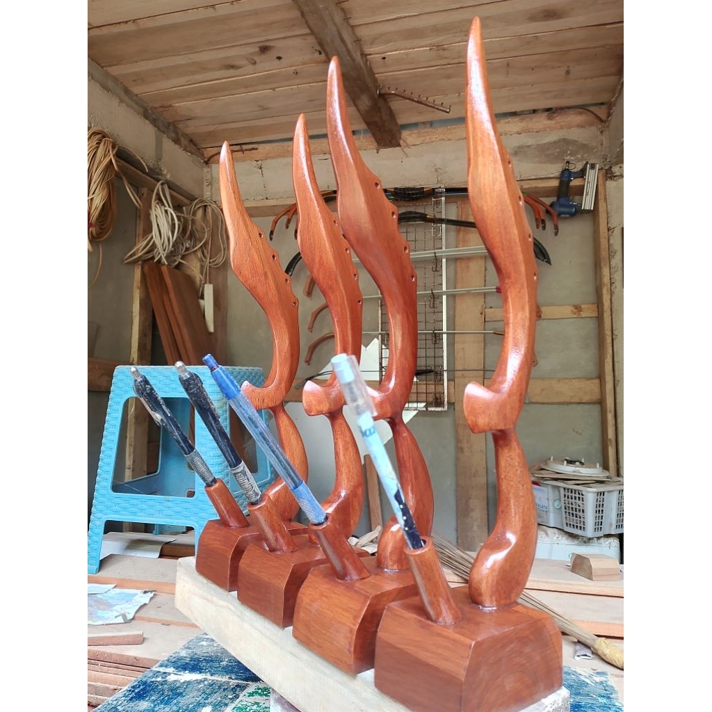 kujang kayu jati tinggi 40cm