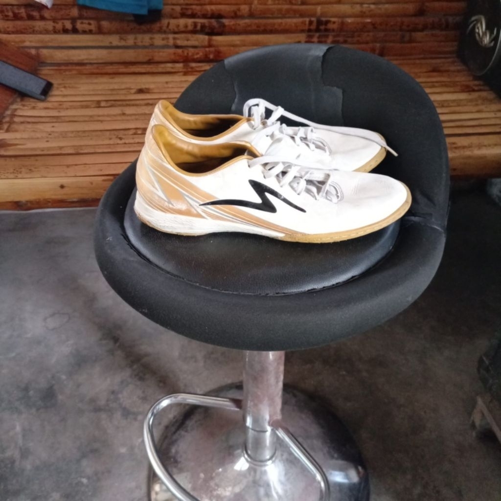 SPECS LS 20 futsal