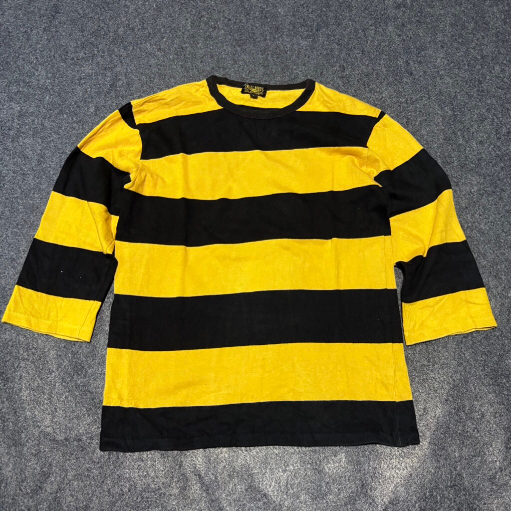 Crewneck sweatshirt small birds salur preloved second