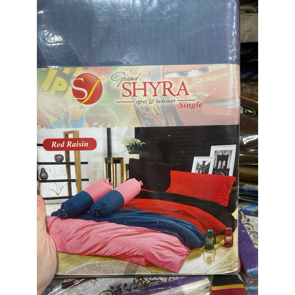 sprei polos kombinasi shyra ukuran 120x200 warna red raisin