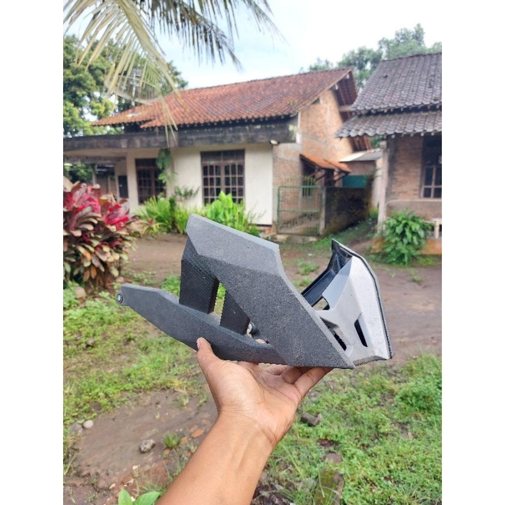 Undercowl Pelindung Mesin Honda Cb150R Led V4 Original