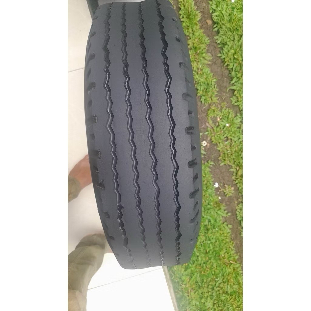 Ban mobil tubles ring 13 6.00 layak pakai