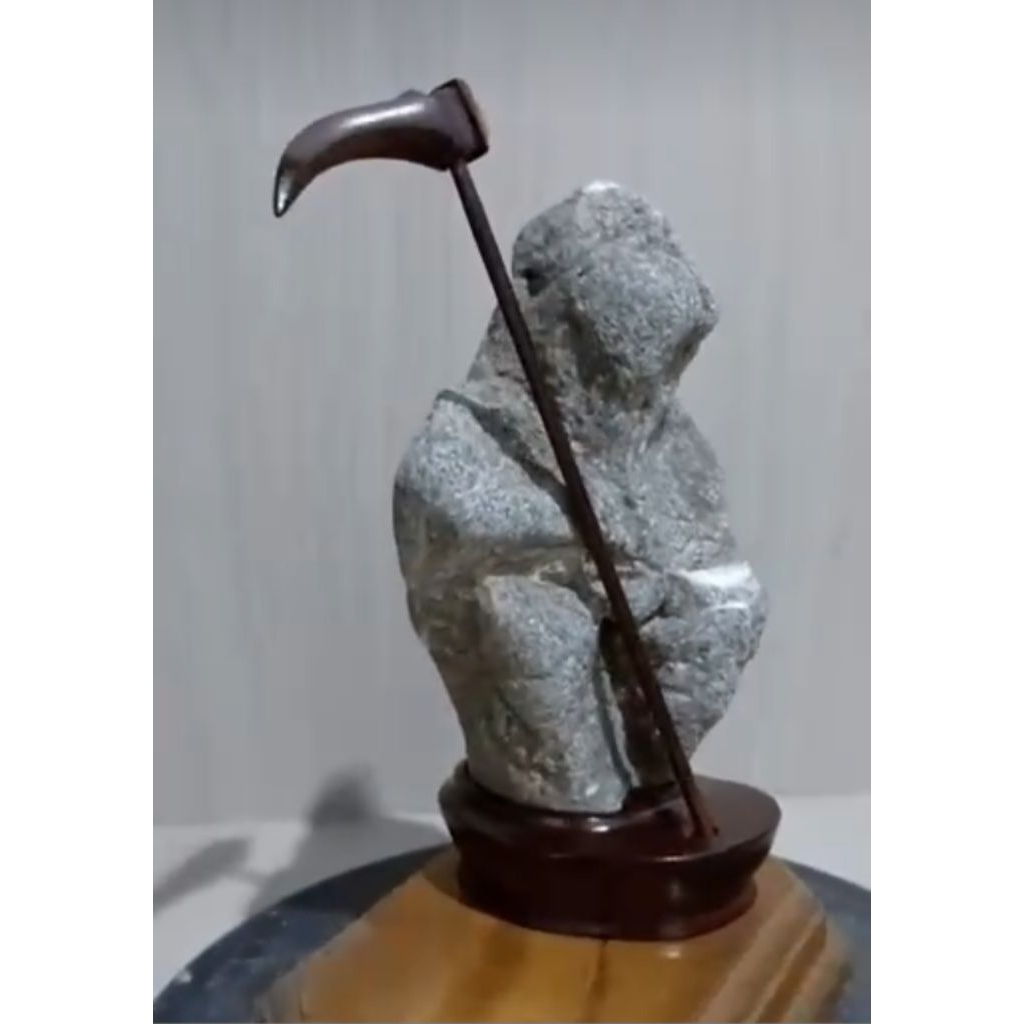 suiseki simbolis MALAIKAT MAUT