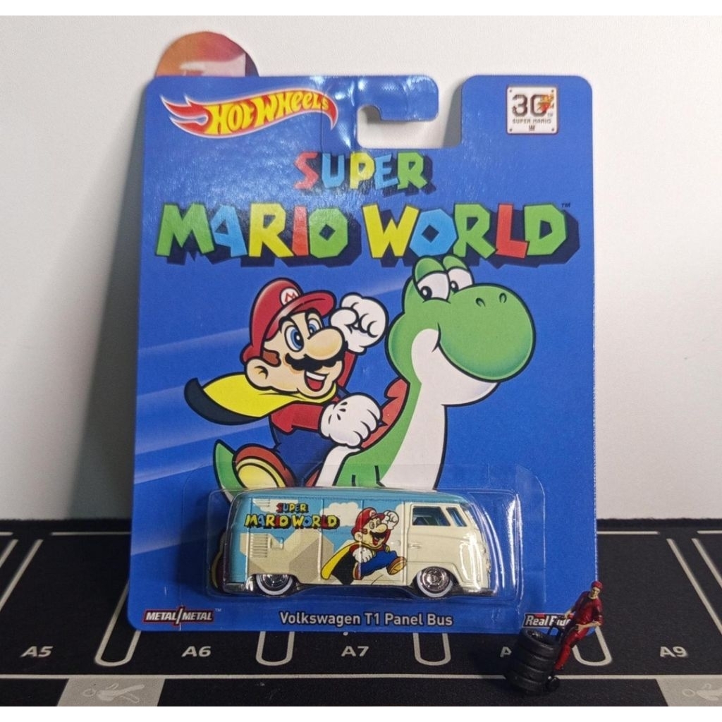 Hot Wheels Premium Volkswagen T1 Panel Bus Super Mario World - Hotwheels