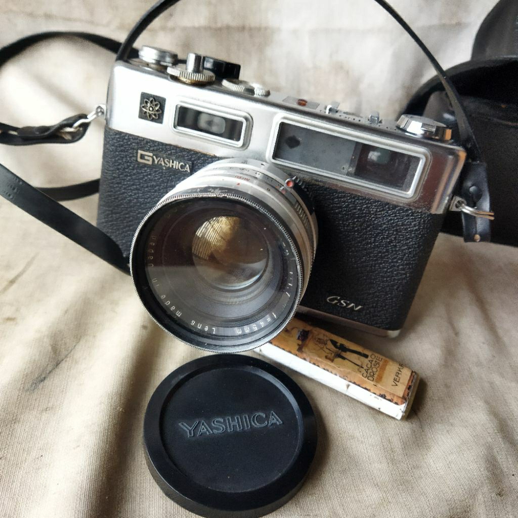 Pajangan Vintage Kamera Analog Yashica Electro 35 GSN