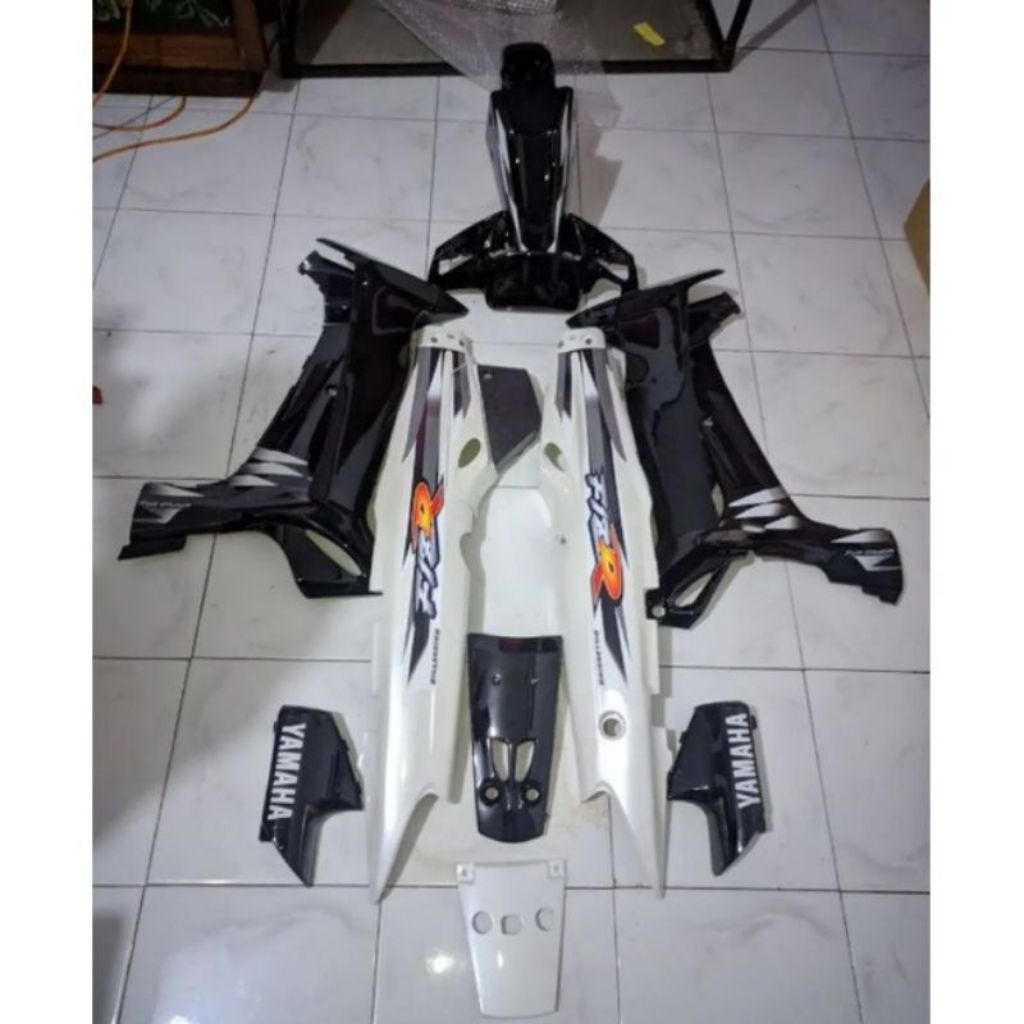 Body Fiz R Hitam Putih 2004 - Jual Body Fiz R Hitam Putih 2004 ...