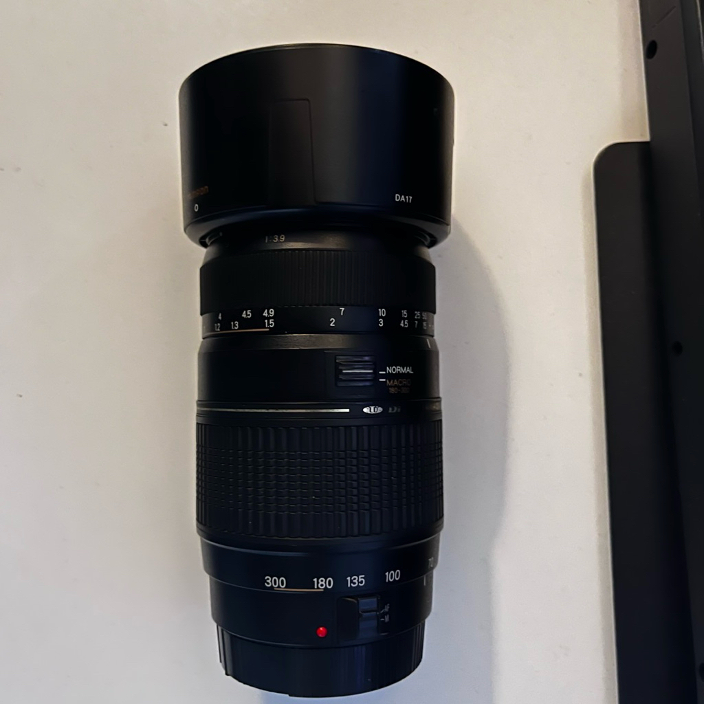 Lensa Tamron 70-300 mm for canon