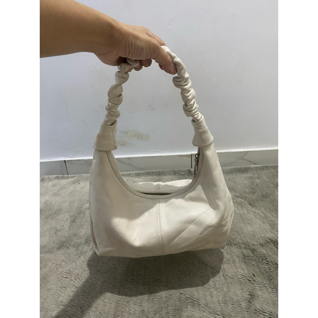 hobo kecil shoulder bag putih bw kulit dr st john