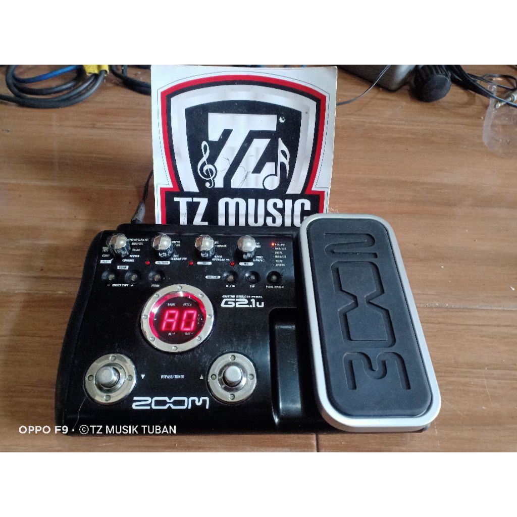 efek gitar zoom g21u