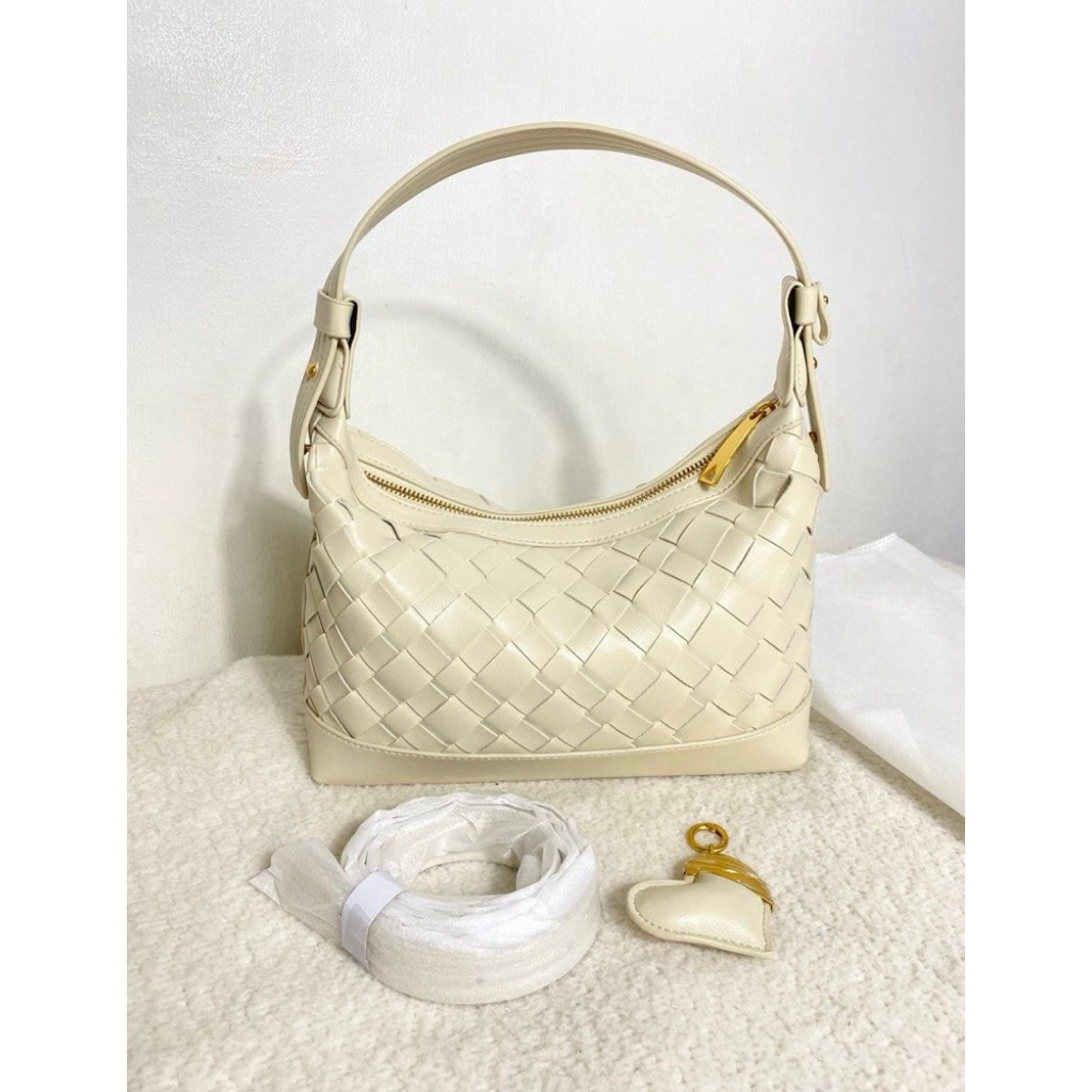 tas preloved handbag anyam cream beige kulit asli
