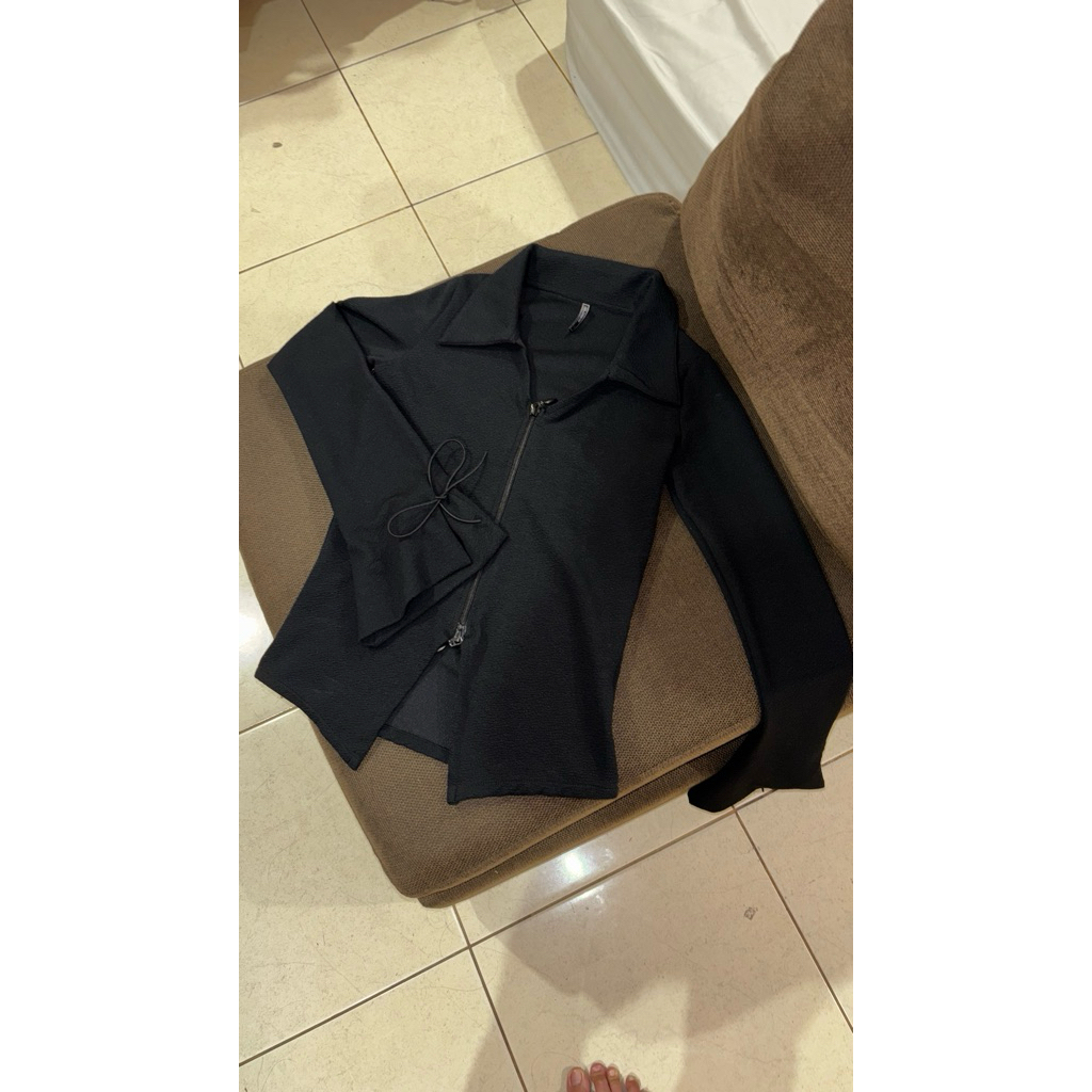 kemeja hitam colorbox