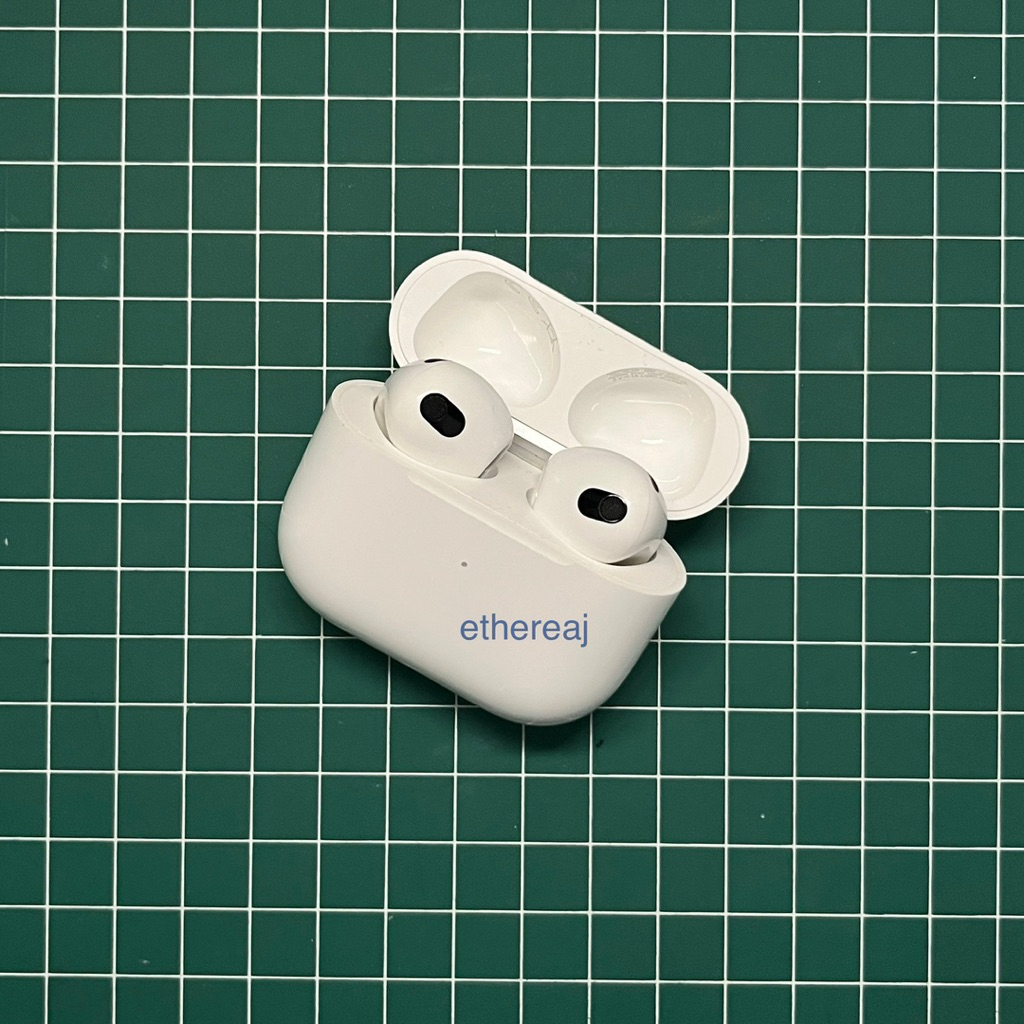 Apple AirPods Gen 3 Magsafe Second