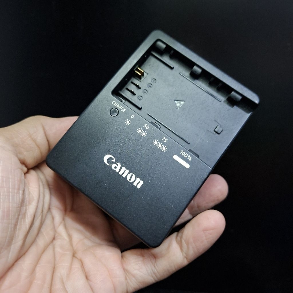 charger original untuk baterai canon lp e6 lc-e6e