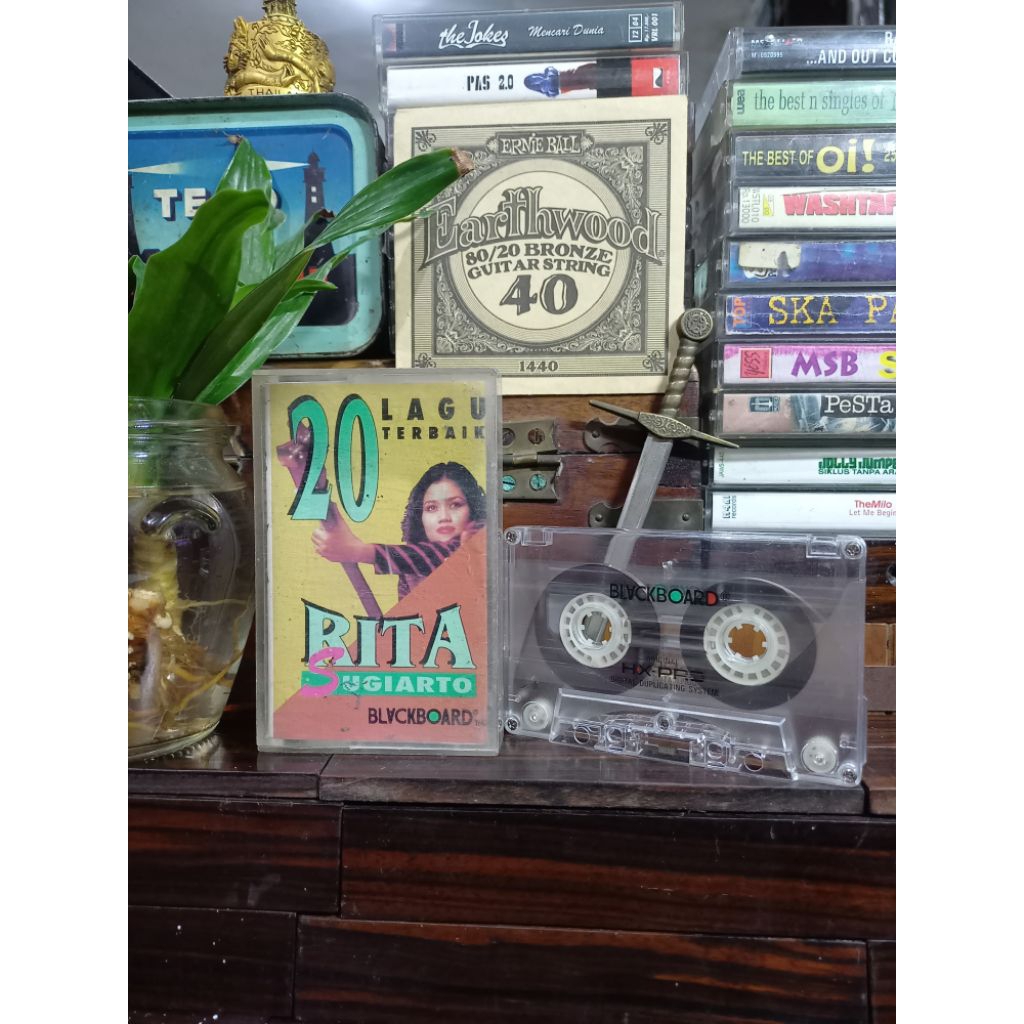 KASET PITA RITA SUGIARTO / 20 LAGU TERBAIK