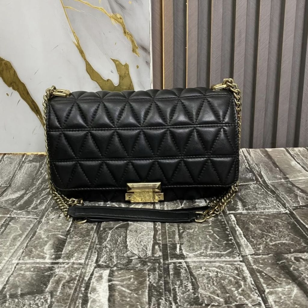 MK Sloan Shoulder Bag Black (medium)