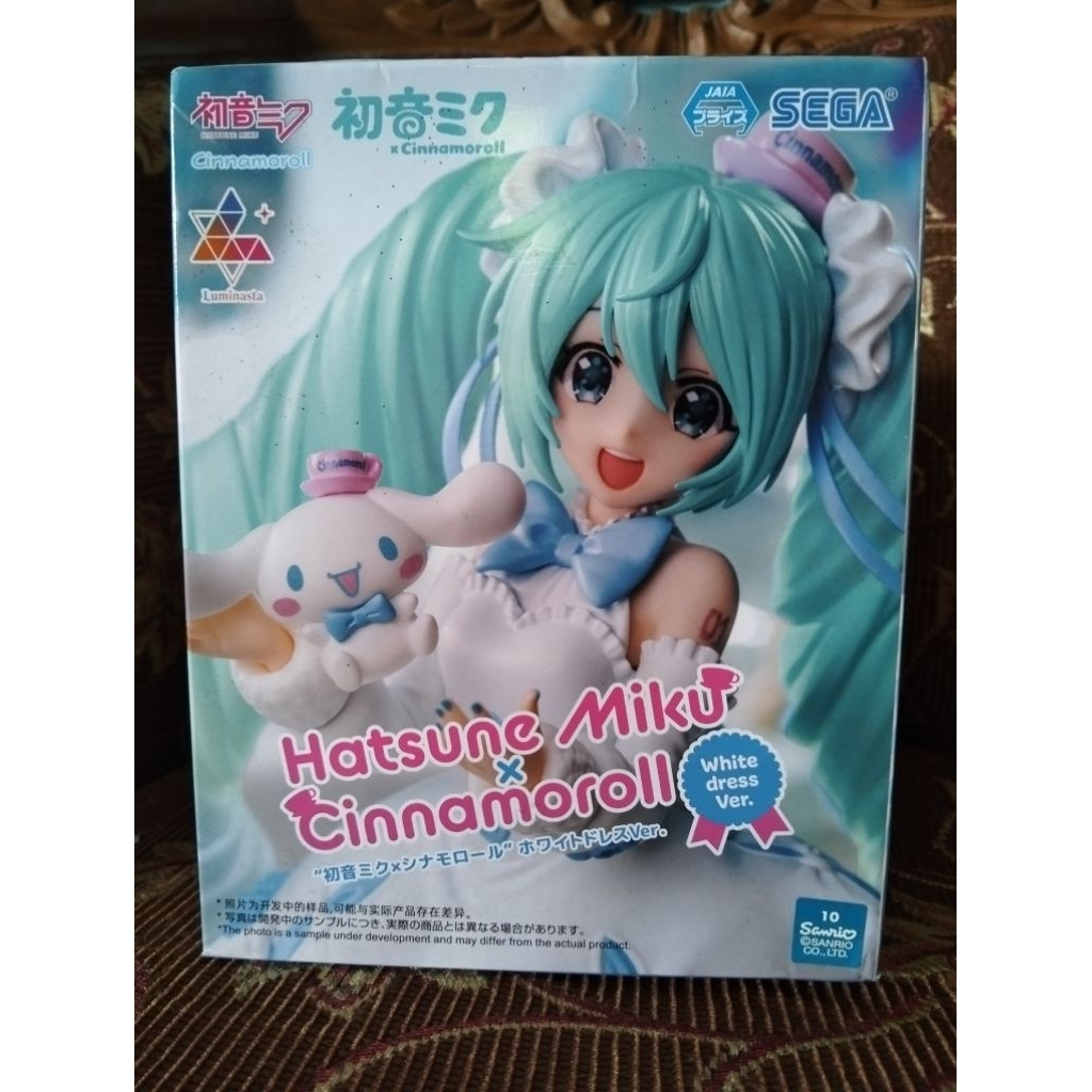 Figure Hatsune Miku x Cinnamonroll Sega Luminasta