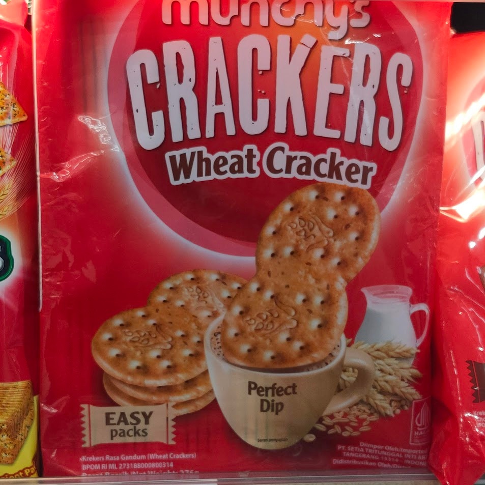 Munchys Whole Wheat Crackers / Biskuit Gandum Munchys 276gr