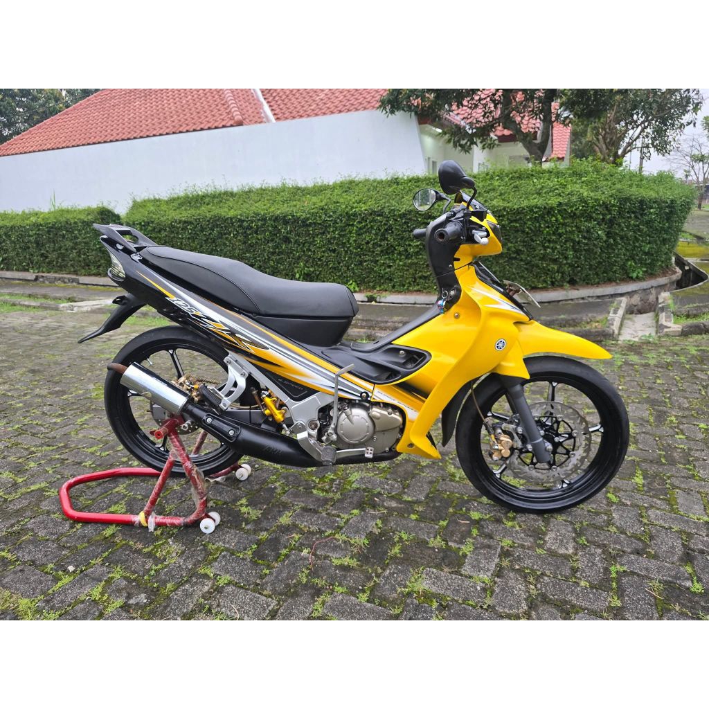 striping yamaha 125zr