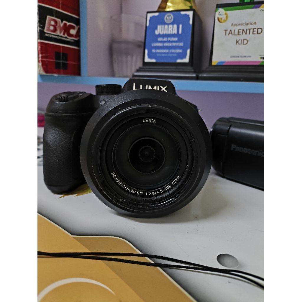 KAMERA PANASONIC LUMIX DMC-FZ300 - LEICA 25-600 ASPH (SN 3990) SECOND