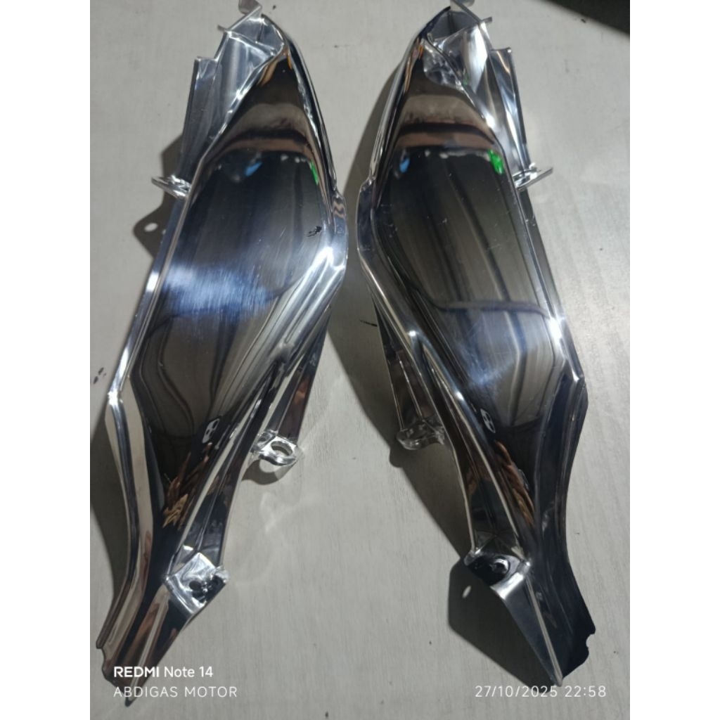Reflektor Bagian Crom Garnis Alis PCX160 ORIGINAL